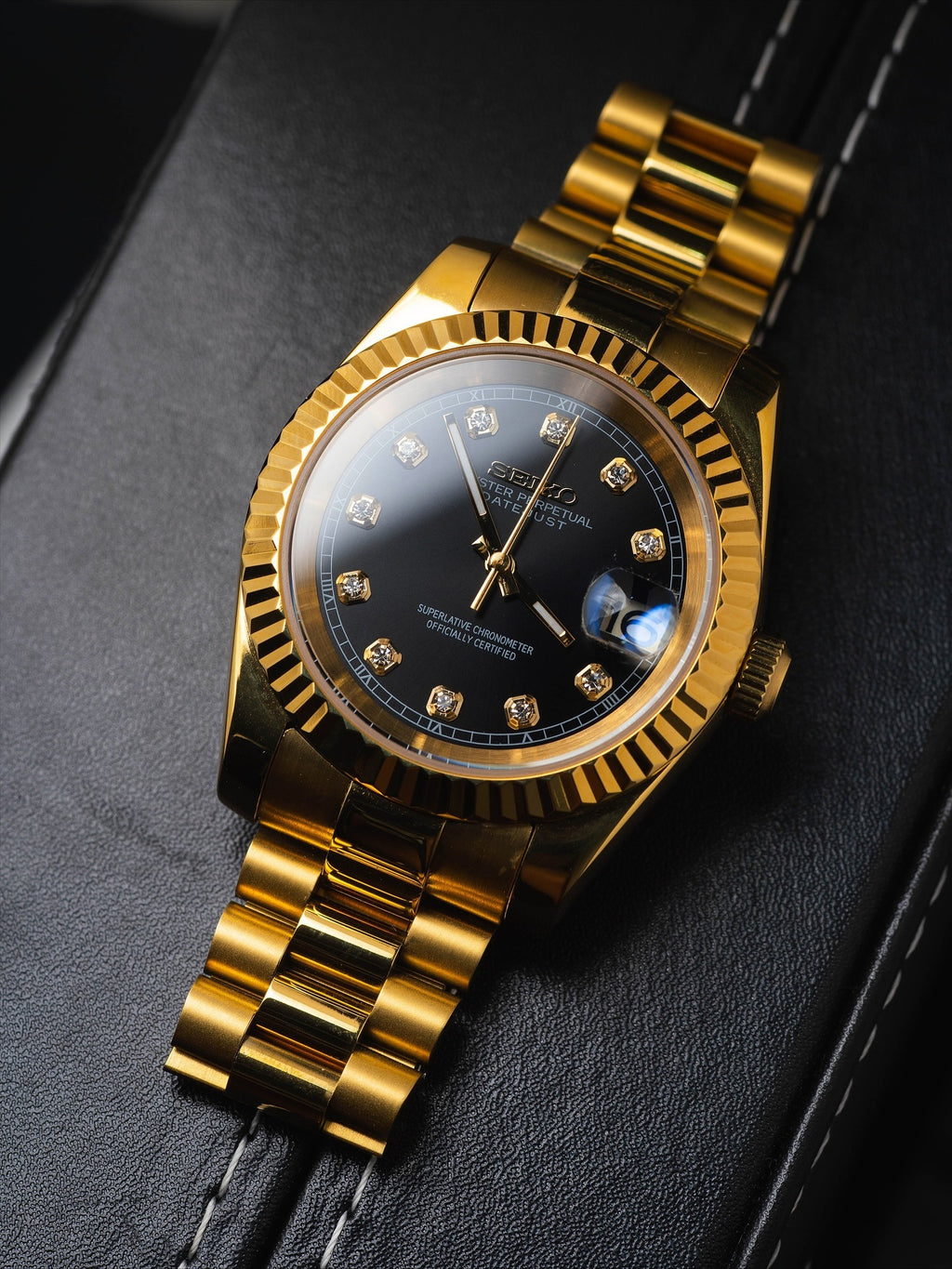 Automatic Mod Watch Style Presidential | 316L Stainless Steel Case | Gold Bezel Black Dial | Gold Hour Markers | Oystersteel Stainless Steel Bracelet