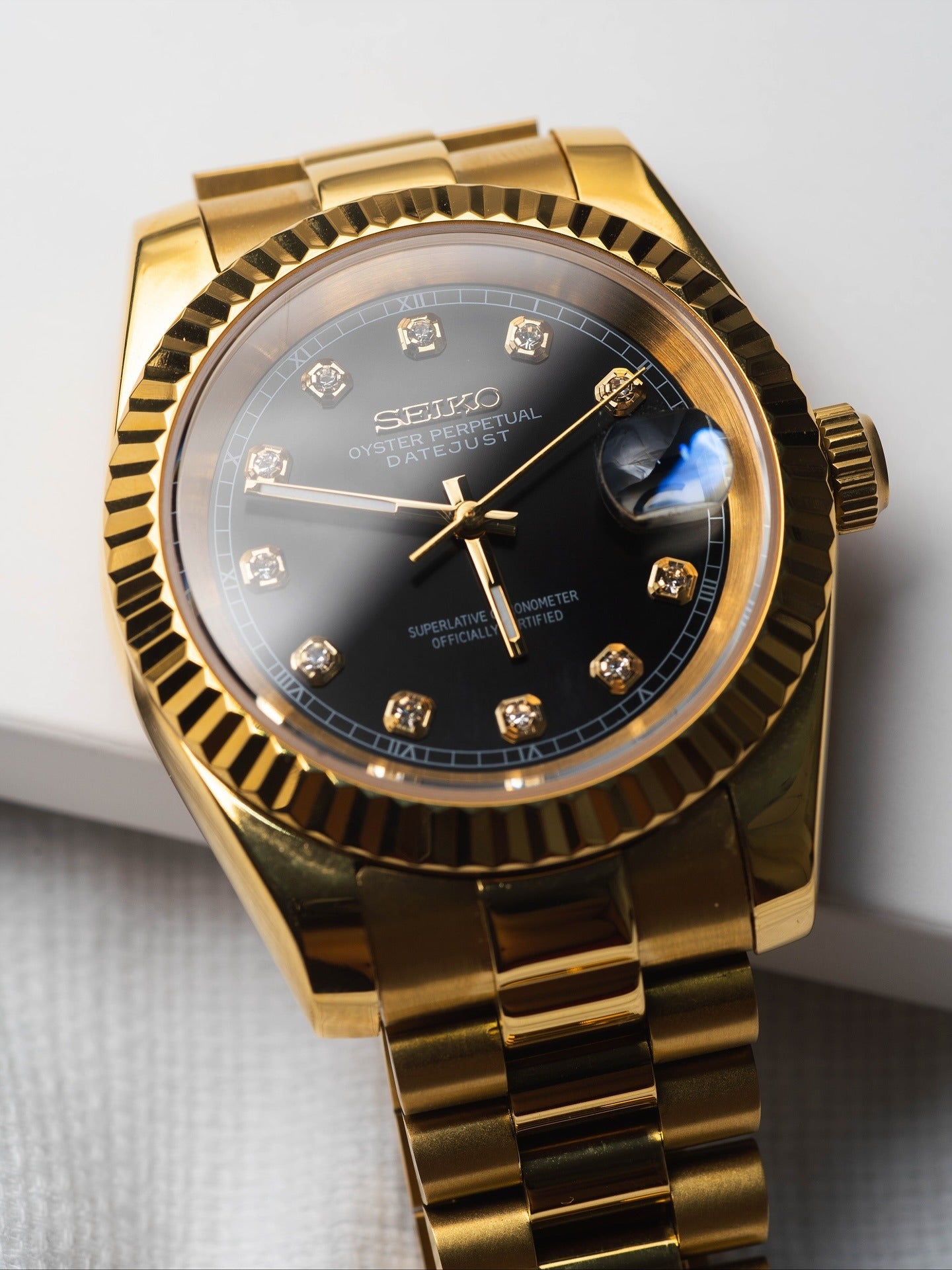 Automatic Mod Watch Style Presidential | 316L Stainless Steel Case | Gold Bezel Black Dial | Gold Hour Markers | Oystersteel Stainless Steel Bracelet