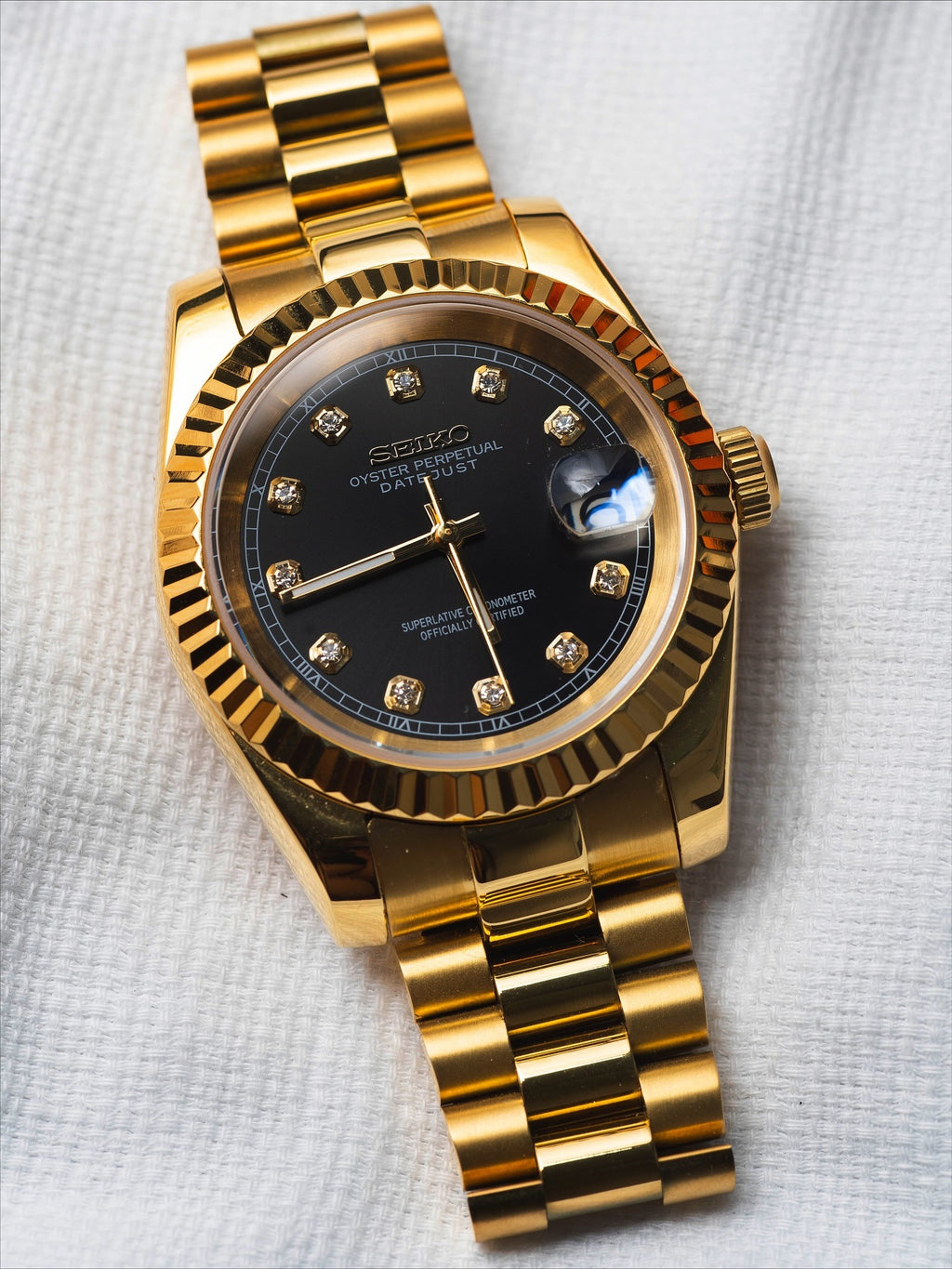 Automatic Mod Watch Style Presidential | 316L Stainless Steel Case | Gold Bezel Black Dial | Gold Hour Markers | Oystersteel Stainless Steel Bracelet