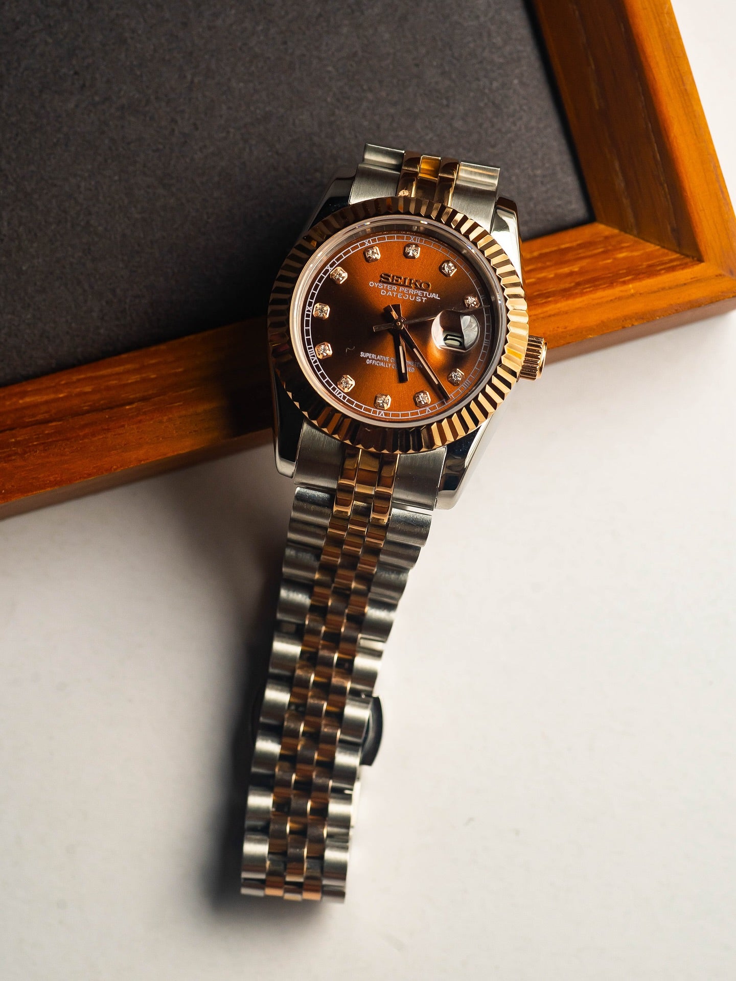 Automatic Mod Watch | 316L Stainless Steel Case | Smooth Bezel | Chocolate Dial with Diamonds Indexes | Jubilee Bracelet