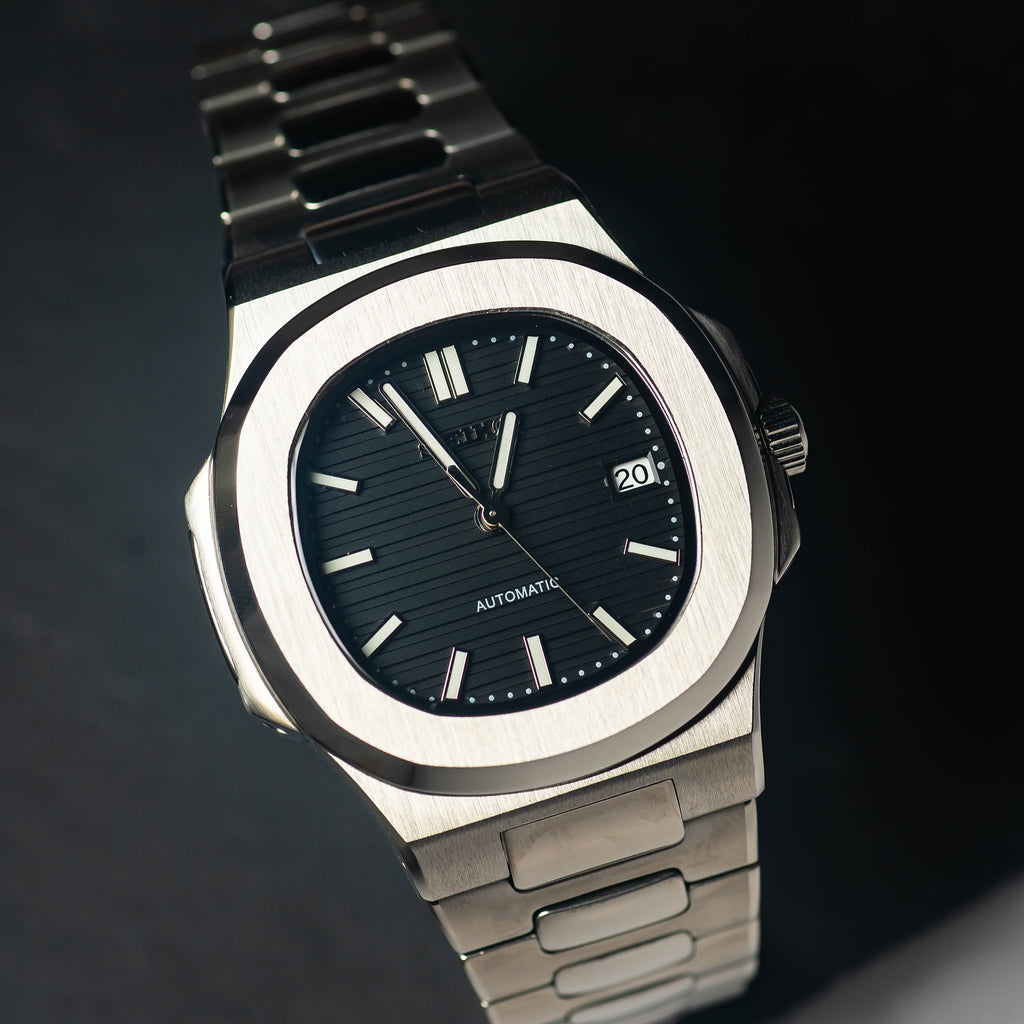 Automatic Mod Watch Style Nautilus Jumbo 5711/1 | 316L Stainless Steel Case | Black Textured Dial | Oystersteel Stainless Steel Bracelet