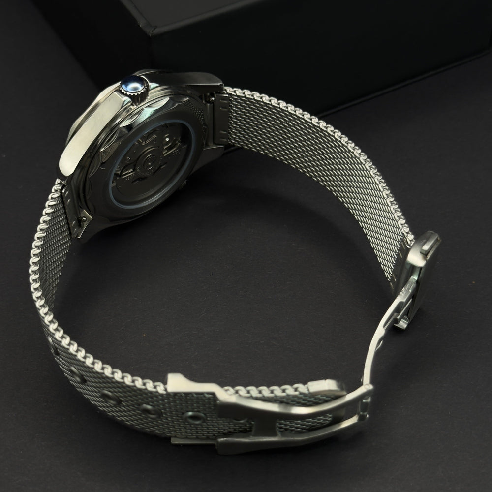 Luxury Swiss-Style Watch | Automatic Movement| Black Dial with Rotating Bezel | 904L Stainless Steel Case | Mesh Bracelet
