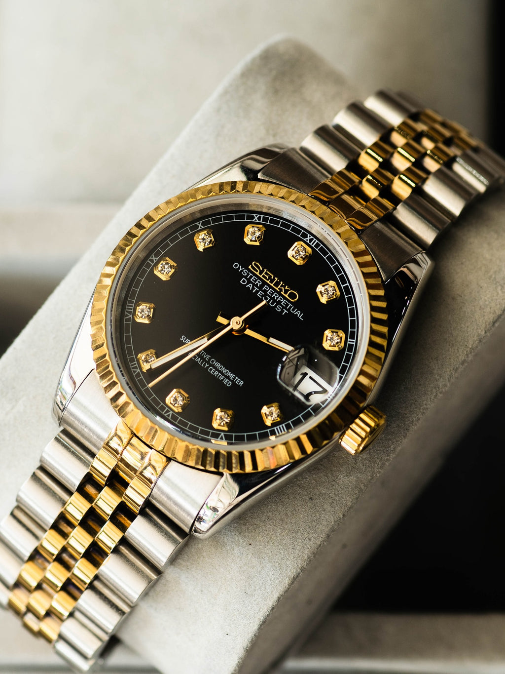 Automatic Mod Watch Black Gold Dial | 316L Stainless Steel Case | Smooth Bezel | Gold Dial with with Diamonds Indexes | Jubilee Bracelet