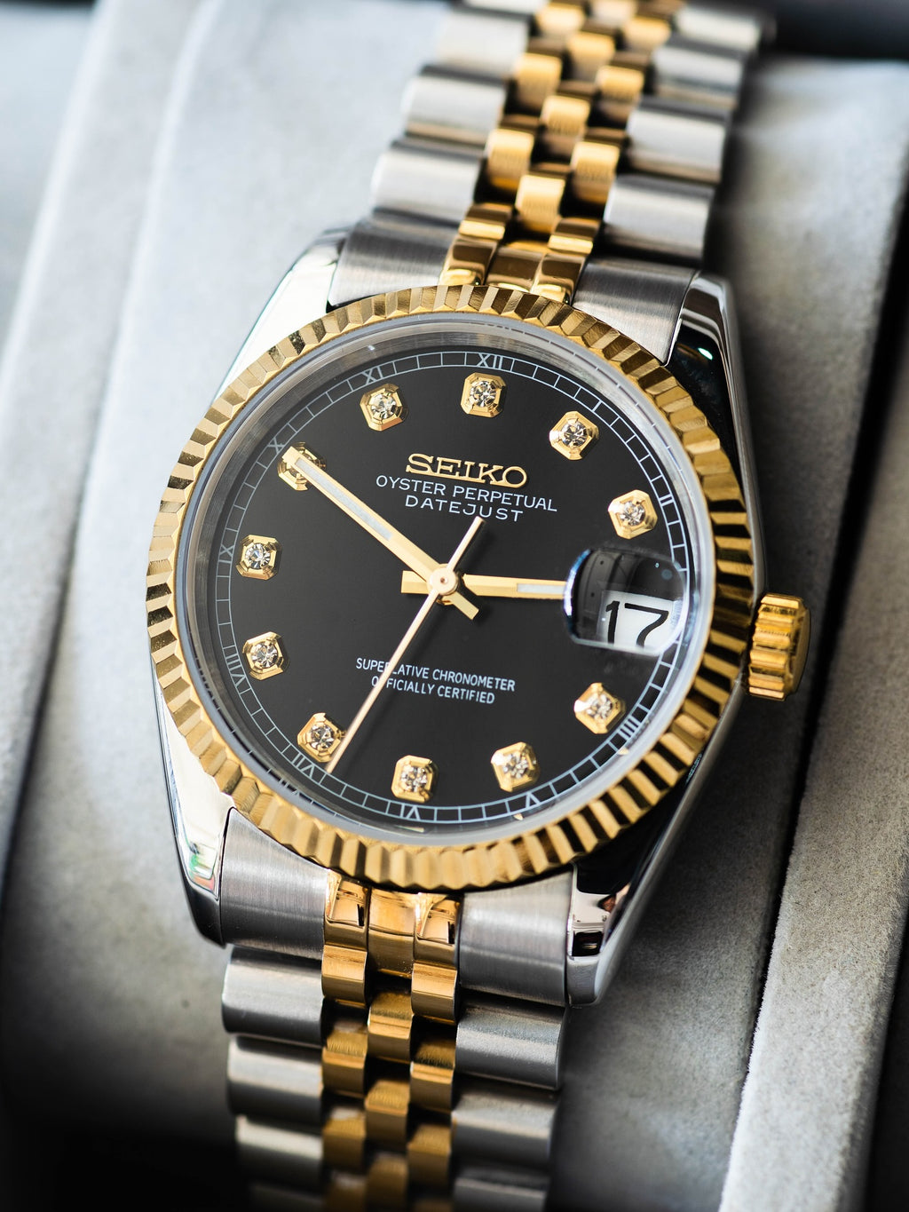 Automatic Mod Watch Black Gold Dial | 316L Stainless Steel Case | Smooth Bezel | Gold Dial with with Diamonds Indexes | Jubilee Bracelet