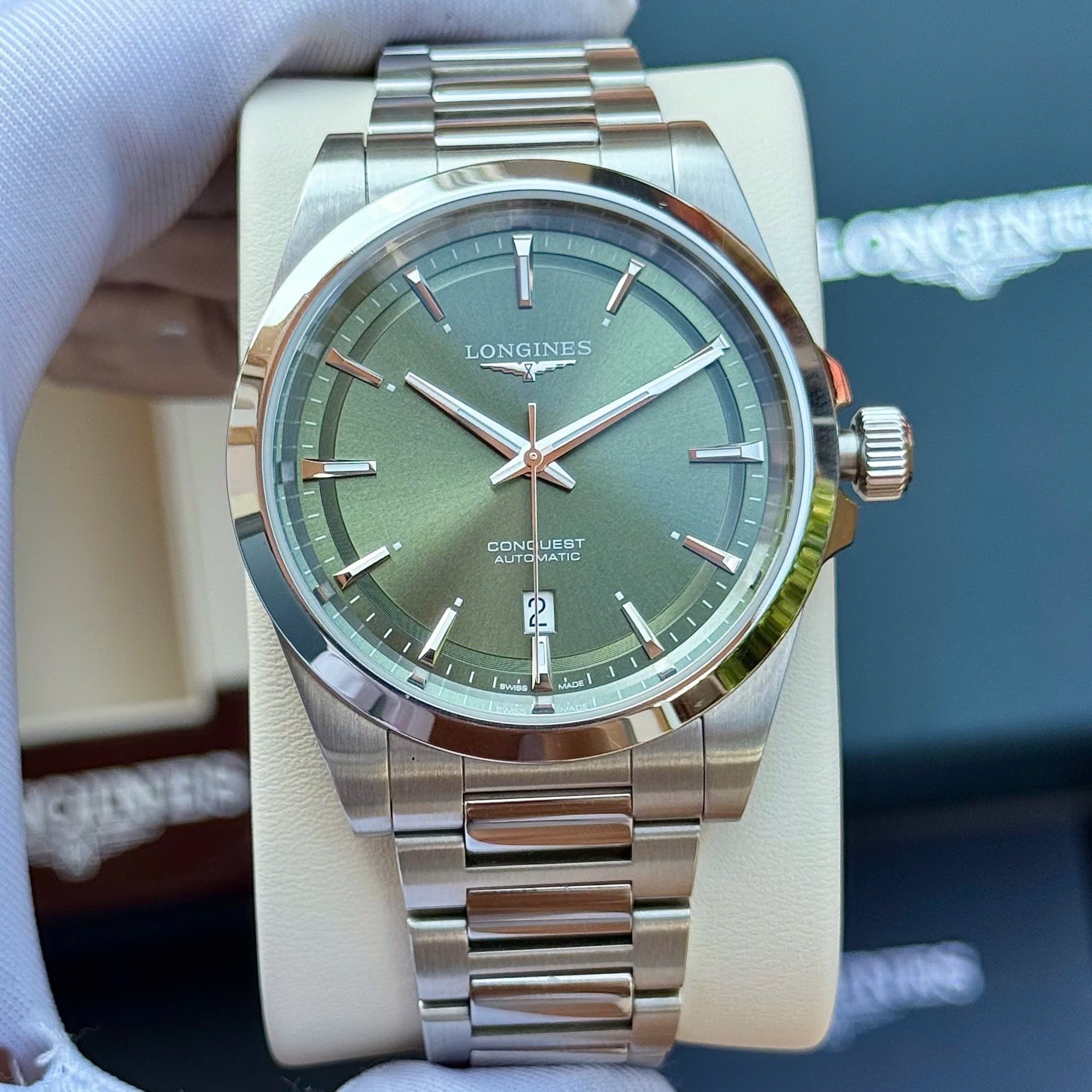 High-end Swiss watch | Automatic watch | Round shape | 904L stainless steel strap | Green dial
