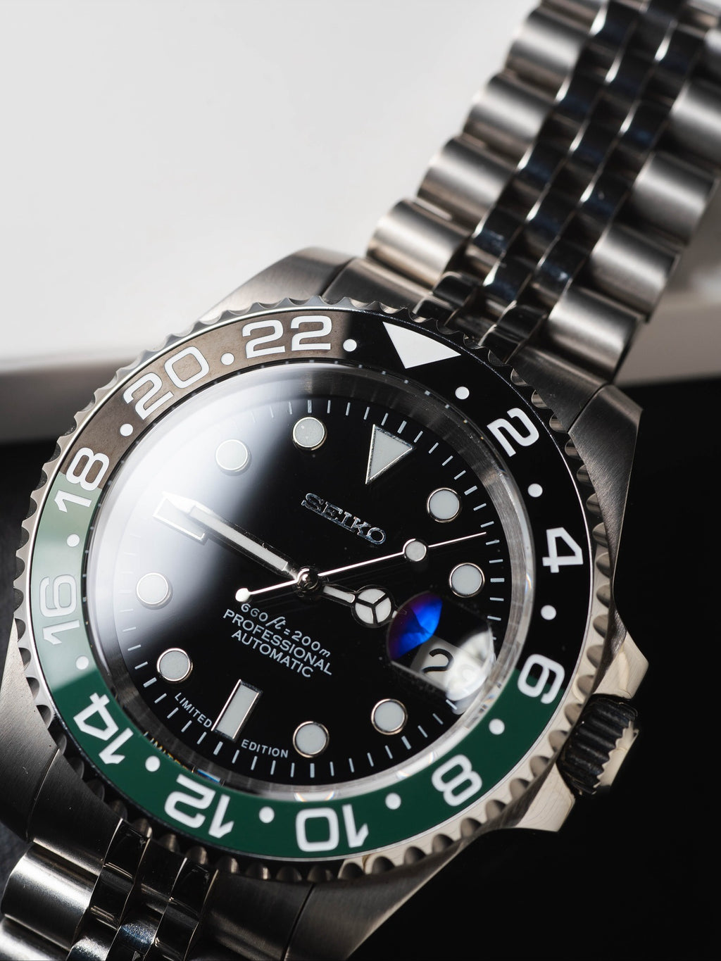 Automatic Mod Watch Style Sprite Master II | 904L Stainless Steel Case | Superlumed Black dial | Bi-directional rotating Green/Black ceramic bezel