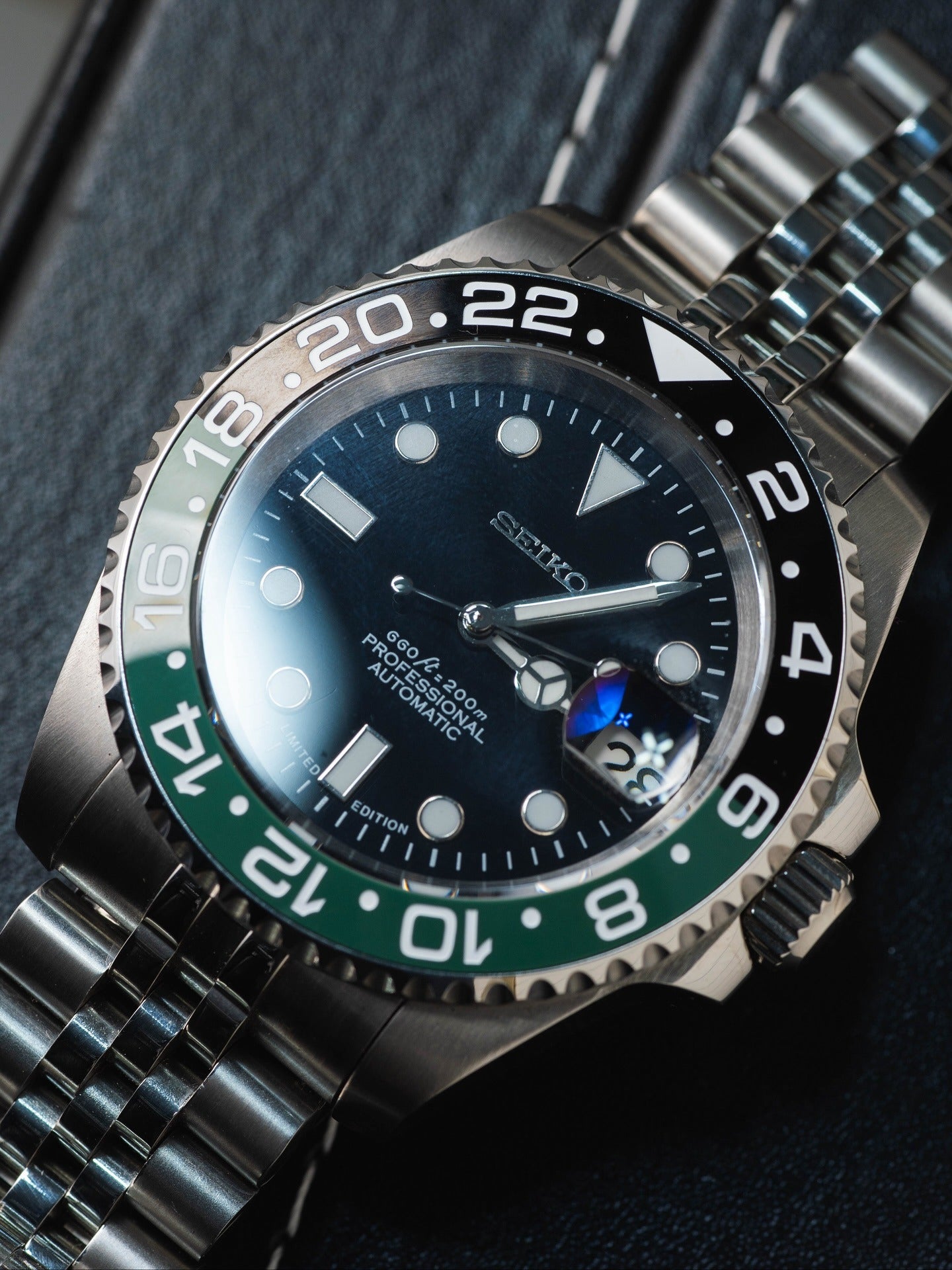 Automatic Mod Watch Style Sprite Master II | 904L Stainless Steel Case | Superlumed Black dial | Bi-directional rotating Green/Black ceramic bezel