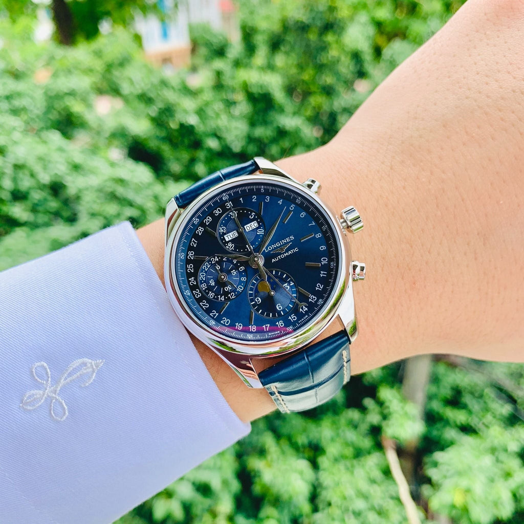 High-end Swiss watch | Automatic watch | Round shape | Leather strap | Blue dial