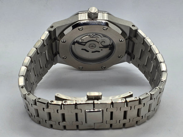 Luxury Japanese Watch | Automatic Movement | Green Dial with Textured Pattern | Stainless Steel Case & Bracelet