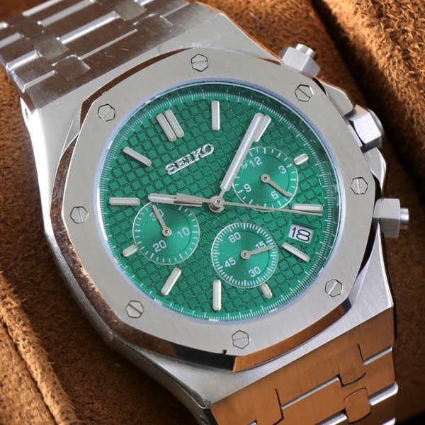 Luxury Japanese Watch | Automatic Chronograph | Green Dial with Multi-Subdials | Stainless Steel Case & Bracelet