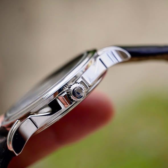 Luxury Swiss-Style Watch | Automatic Movement | Black Dial with Date Window | 904L Stainless Steel Case | Leather Strap