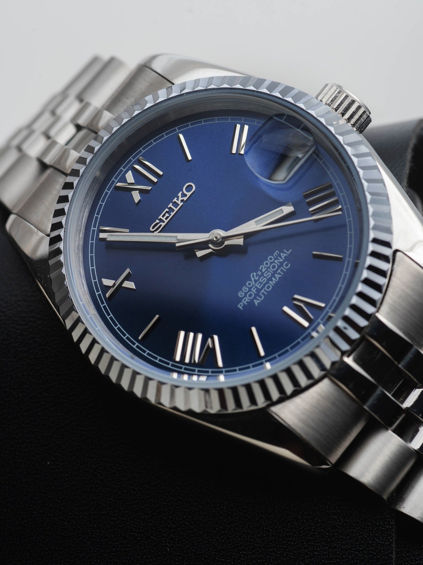 Automatic Mod Watch | 316L Stainless Steel Case | Smooth Bezel | Blue Dial with Roman Indexes | Jubilee Bracelet