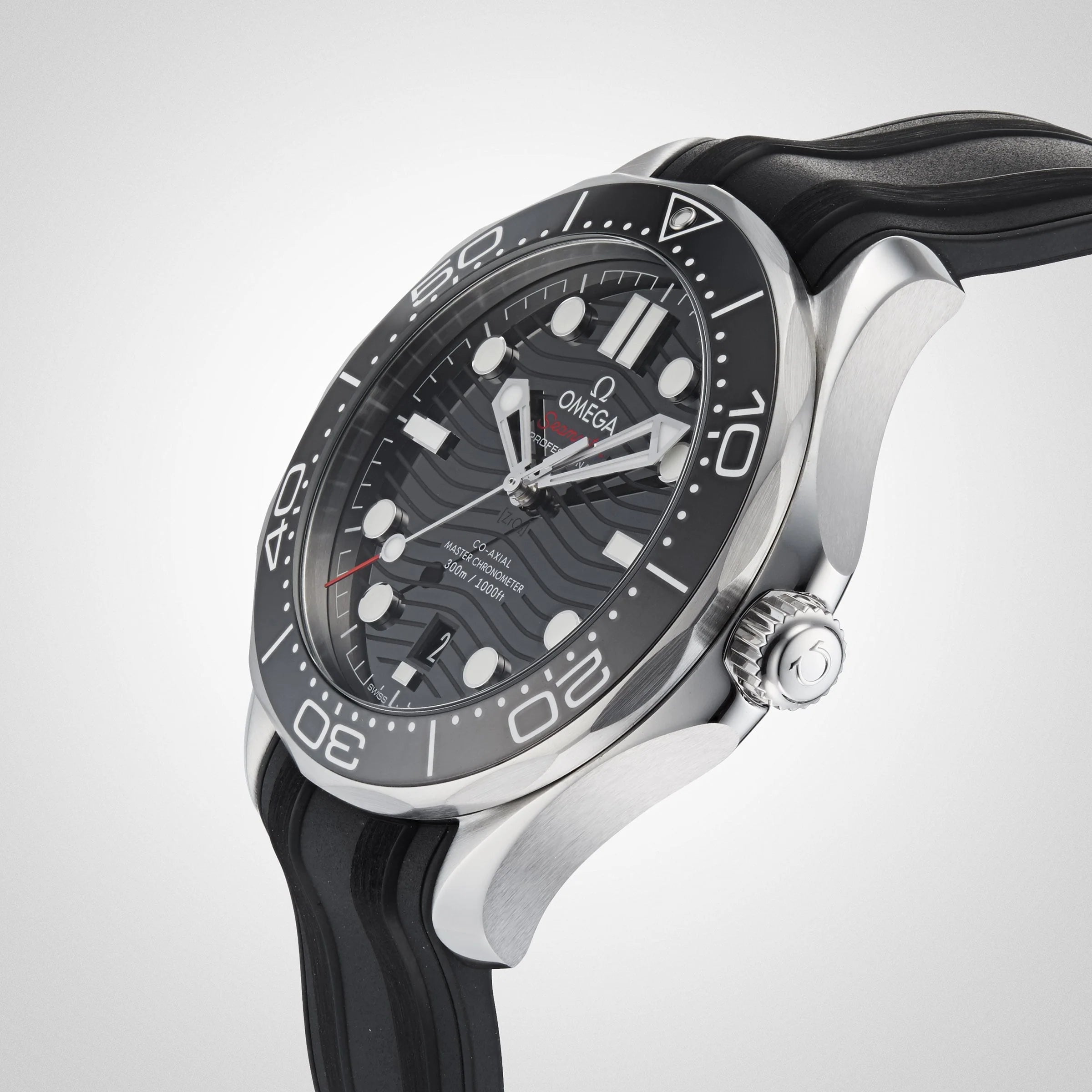Swiss Luxury Watch | Automatic Watch | High-quality Rubber| Smooth Bezel | Black Wave Textured Dial