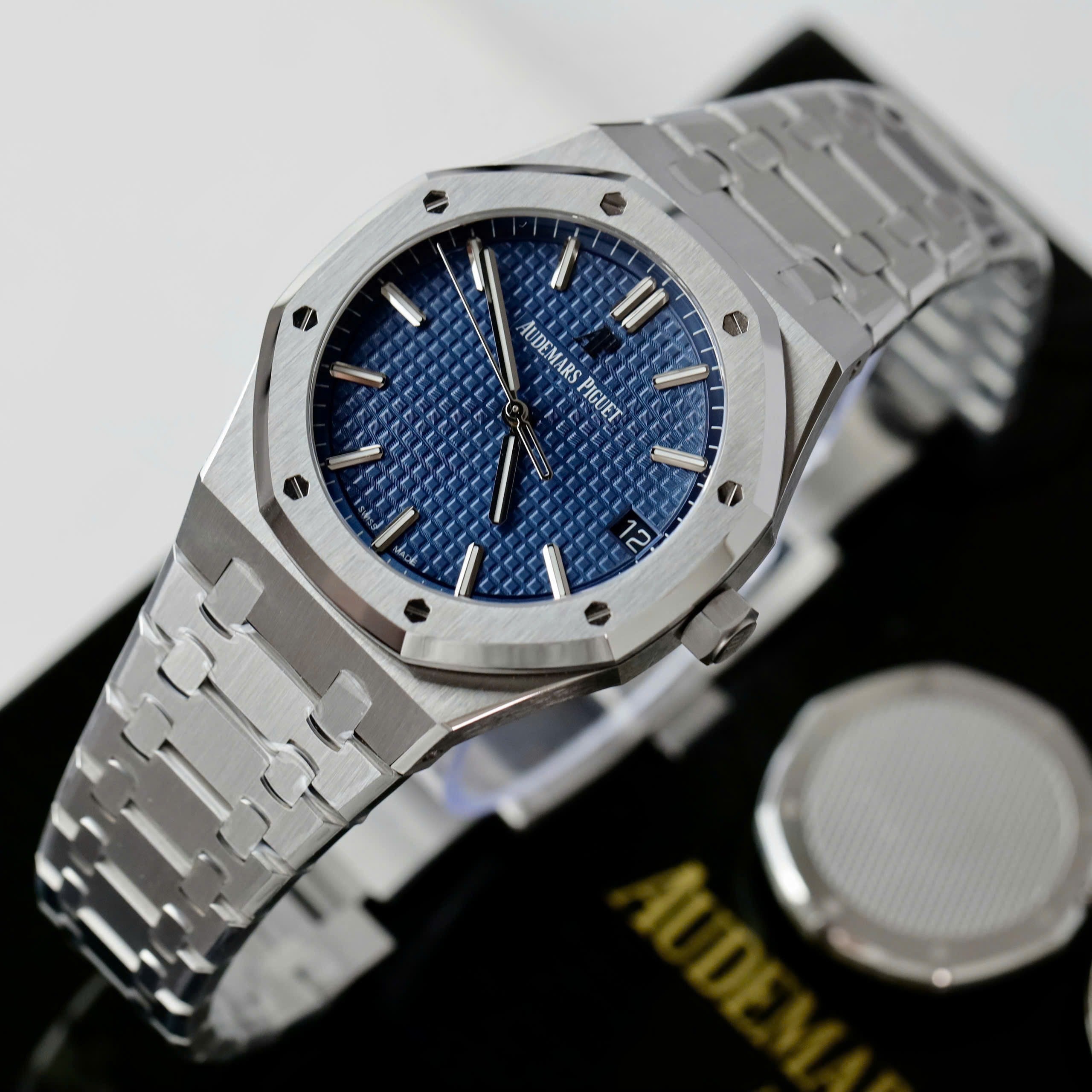 Swiss Luxury Watch | Automatic Watch Royal Oak 15500ST | 904L Stainless Steel Case | Smooth Bezel | A2836 Movement