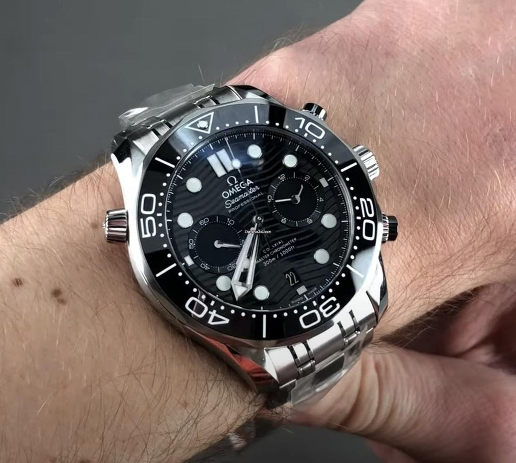 Swiss Luxury Watch | Automatic Watch |Black Dial Diver Design | 904L Stainless Steel Bracelet | Rotating Bezel