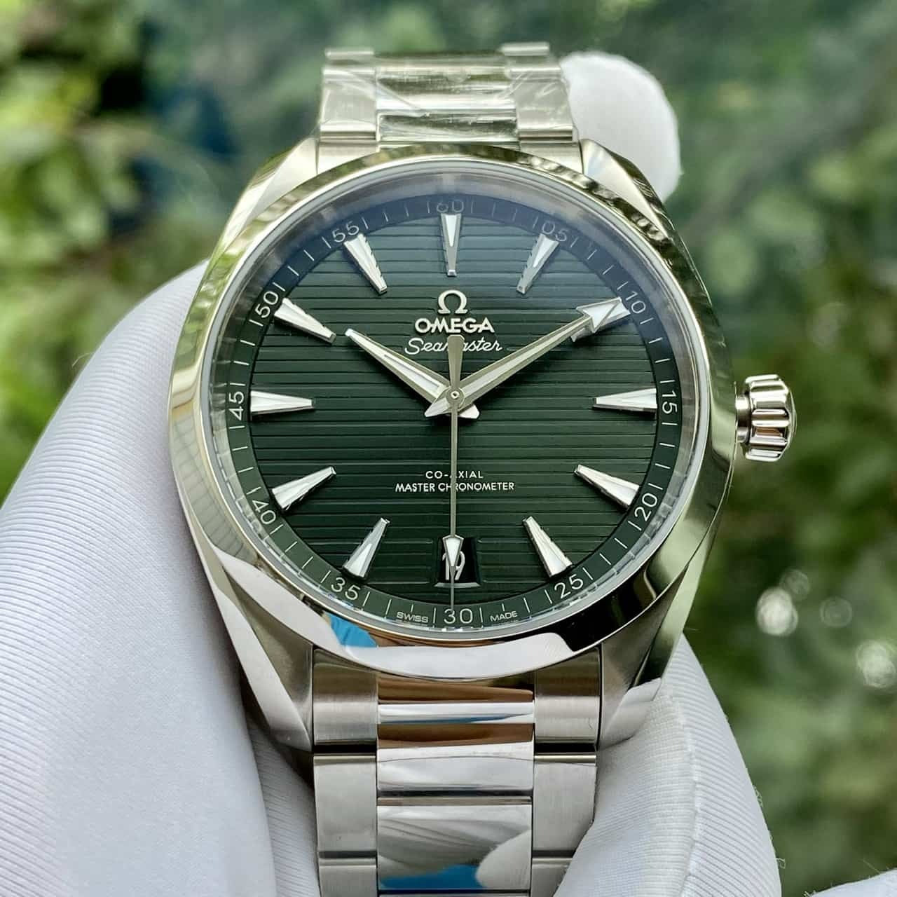 Luxury Swiss Watches | Automatic Watches | Green Dial Seamaster Design | 904L Stainless Steel Bracelet | Smooth Bezel