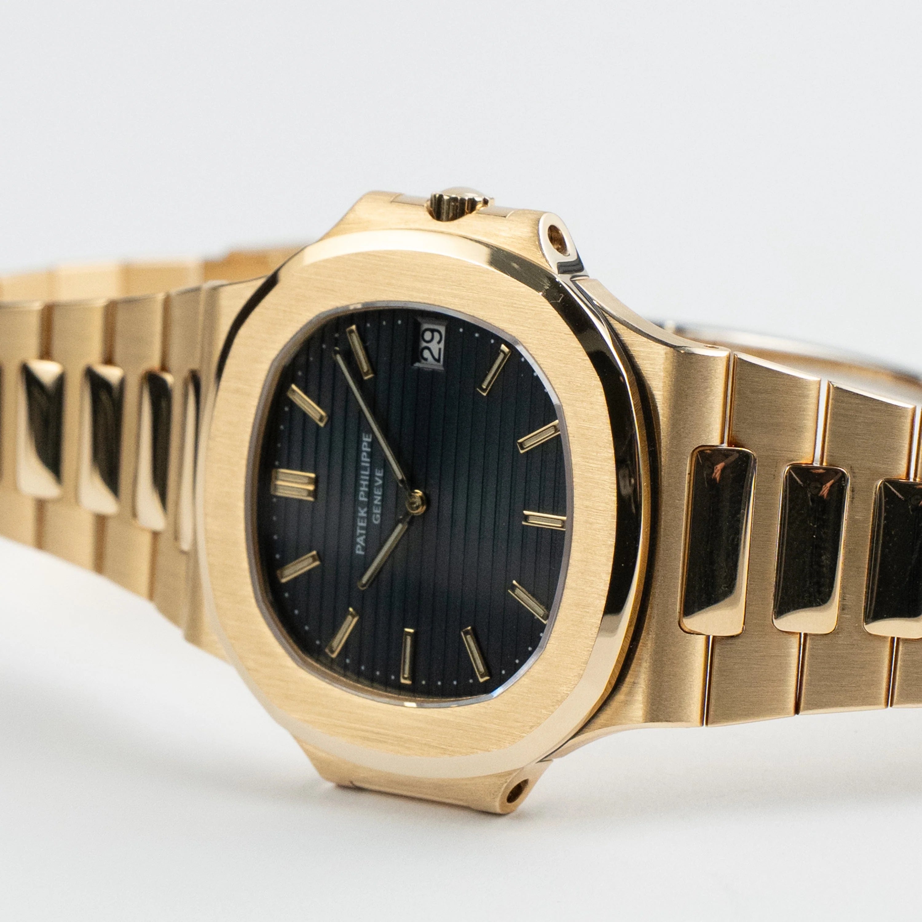 Luxury Swiss Watch | Automatic Movement | Black Textured Dial | Stainless Steel Case | Date Display | Classic Sport Style