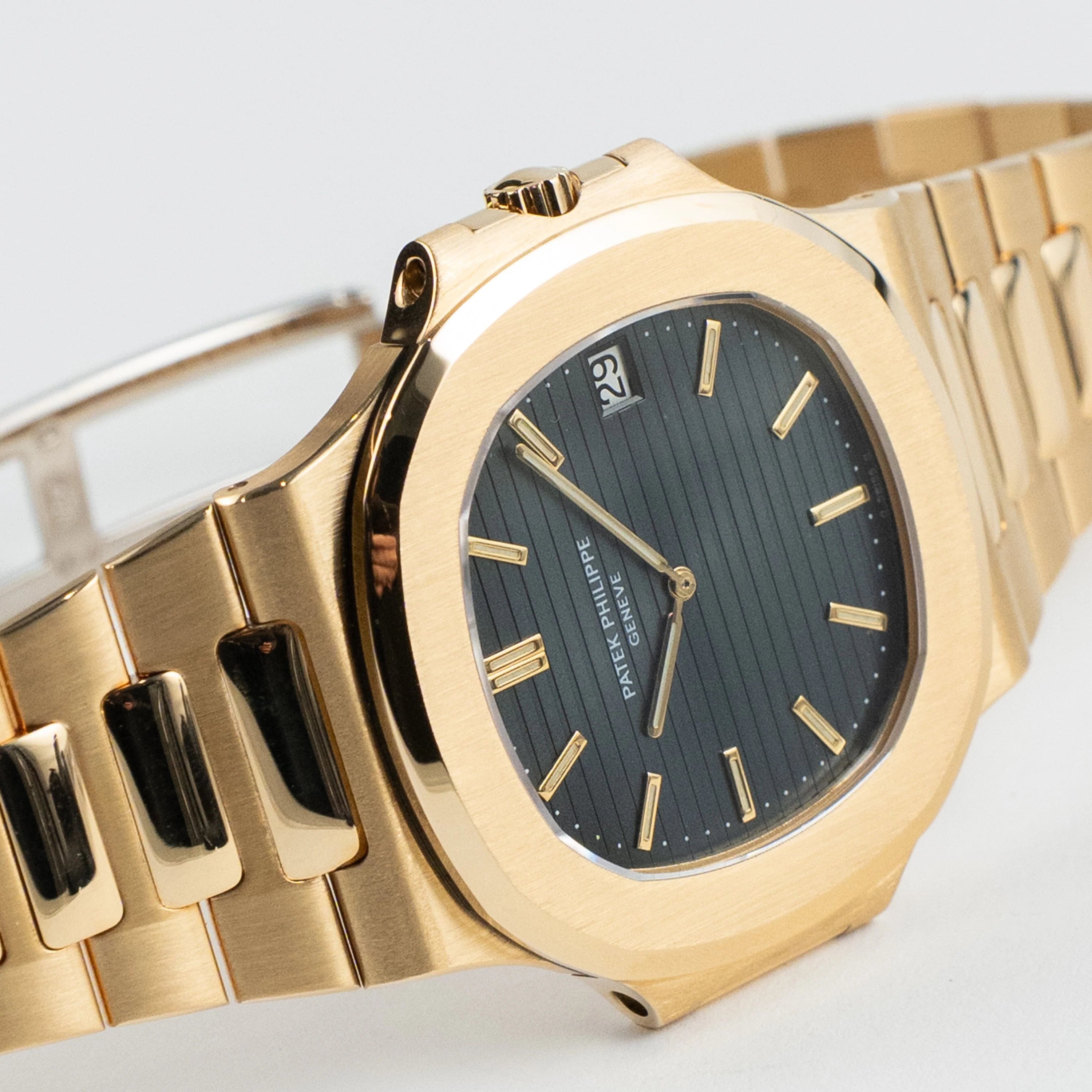 Luxury Swiss Watch | Automatic Movement | Black Textured Dial | Stainless Steel Case | Date Display | Classic Sport Style