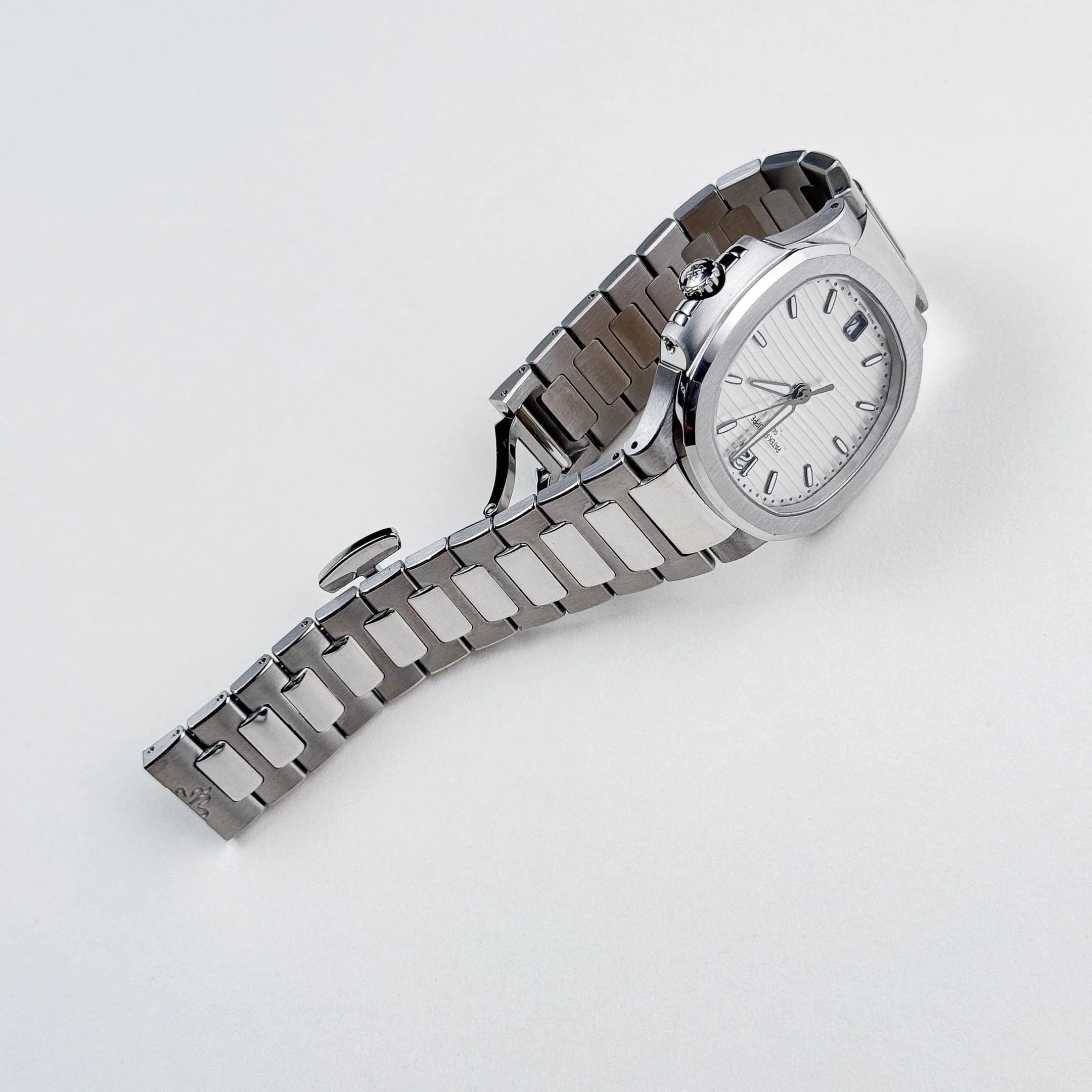 Luxury Swiss Watch | White Dial | Stainless Steel Case | Stainless Steel Bracelet | Date Display