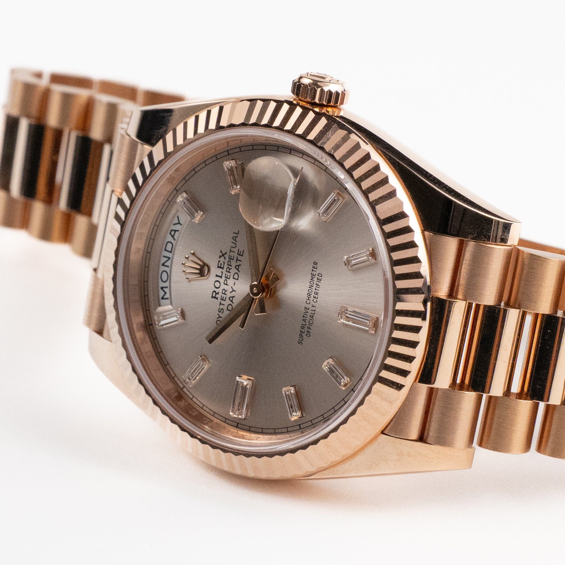 Luxury Swiss-Style Watch | Automatic Movement | Champagne Sunburst Dial | Day-Date Display | Fluted Bezel