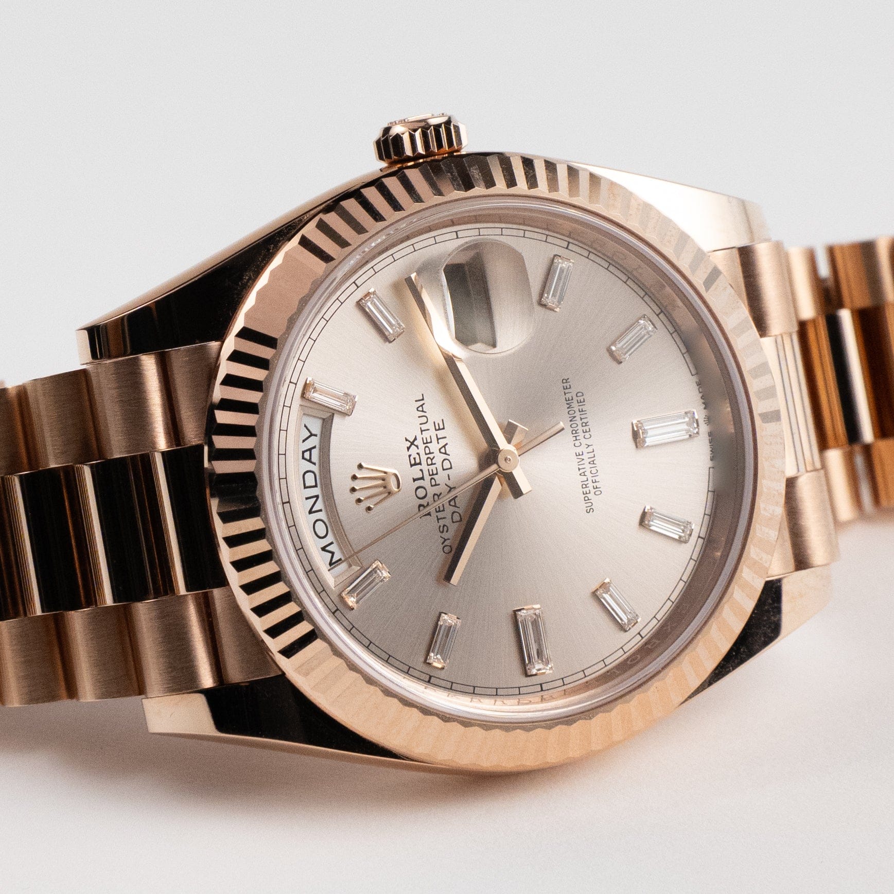 Luxury Swiss-Style Watch | Automatic Movement | Champagne Sunburst Dial | Day-Date Display | Fluted Bezel