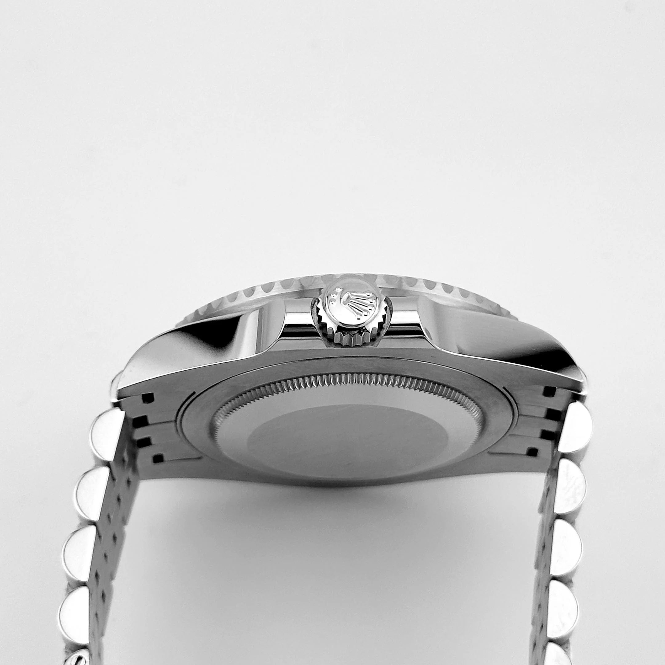 Luxury Swiss-Style Watch | GMT Automatic Movement | Stainless Steel Case | Black & Blue GMT Bezel