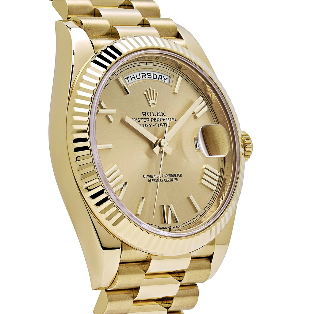Luxury Swiss-Style Watch | Automatic Movement | Champagne Sunburst Dial with Roman Numerals | Day-Date Display | Fluted Bezel