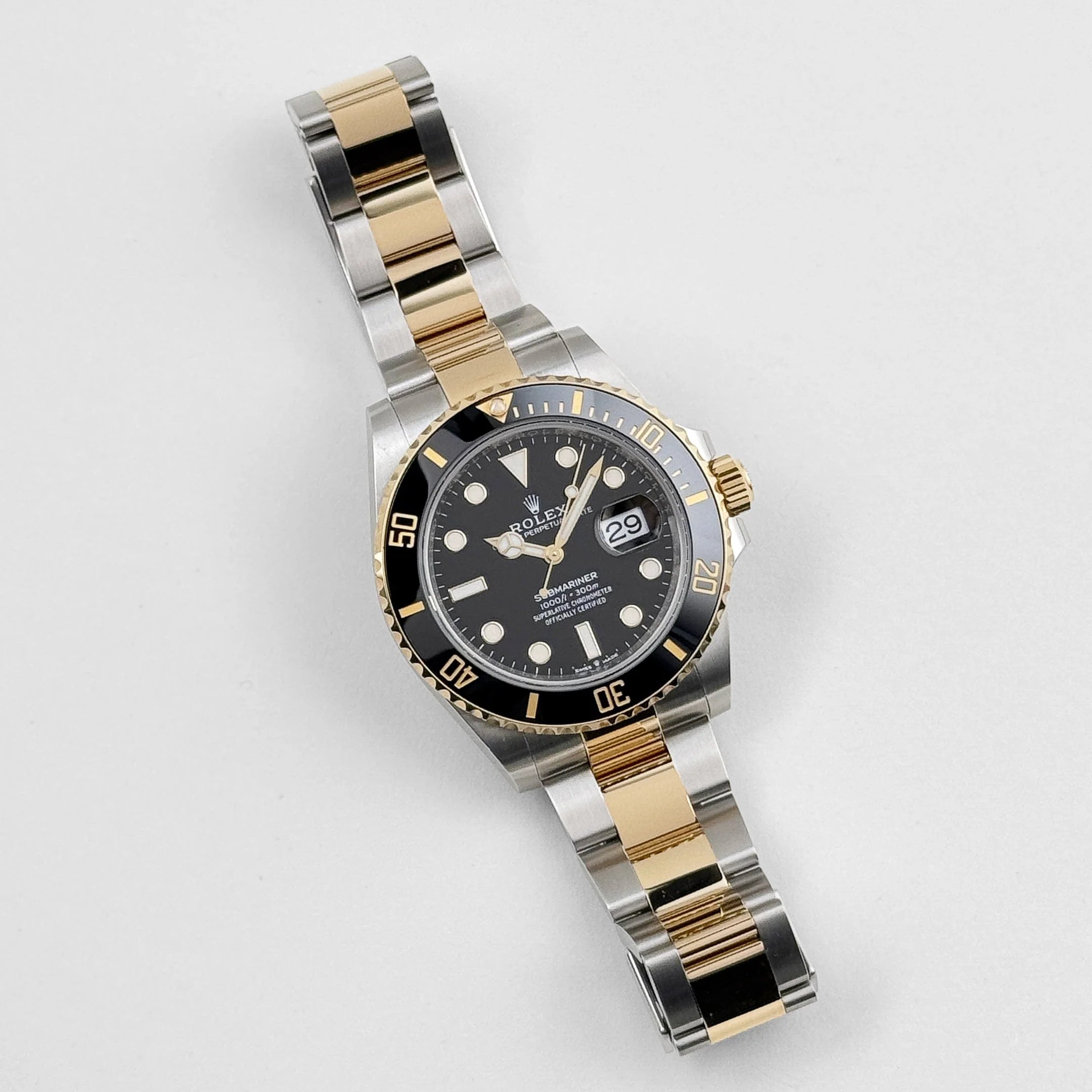Luxury Swiss Watch | Automatic Movement | Black Dial | Luminous Hour Markers | Date Display | Stainless Steel Bracelet
