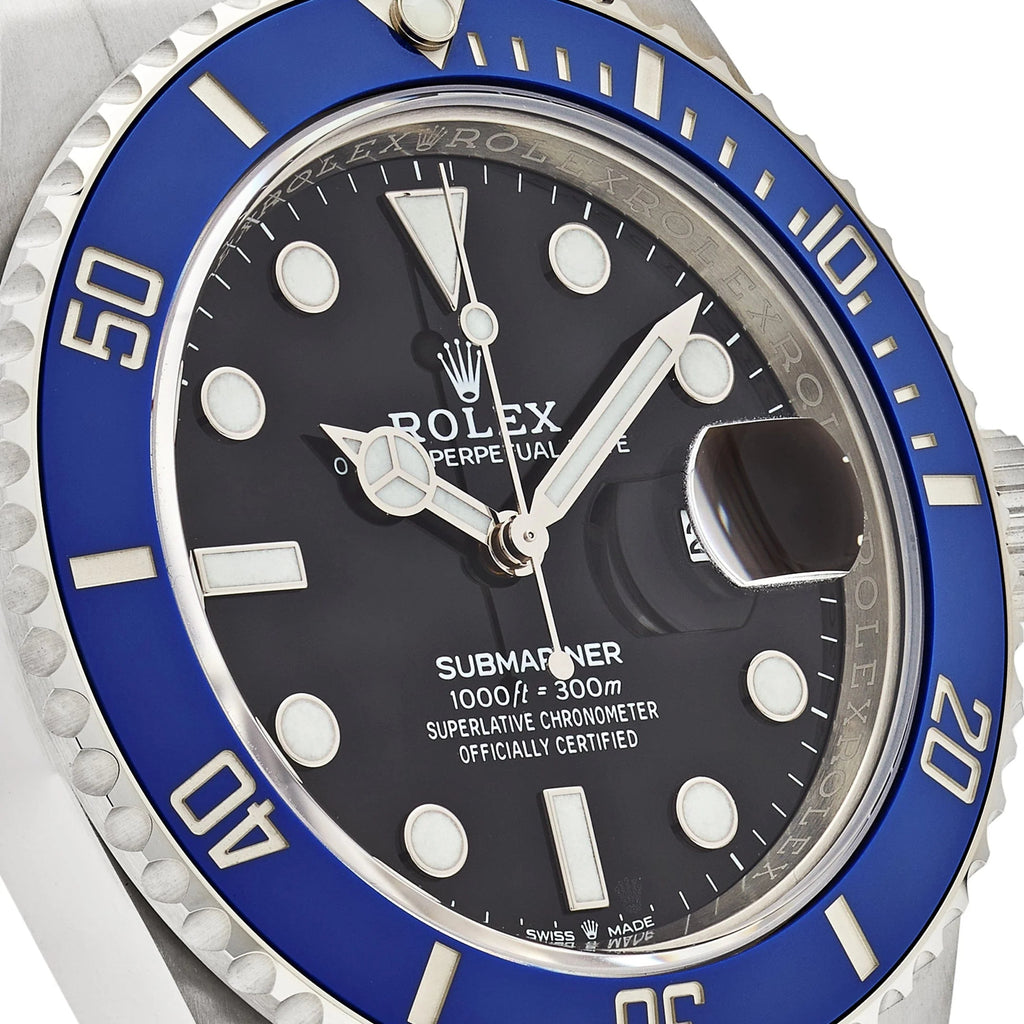 Luxury Swiss Watch | Automatic Movement | Black Dial with Blue Rotating Bezel | Stainless Steel Case & Bracelet