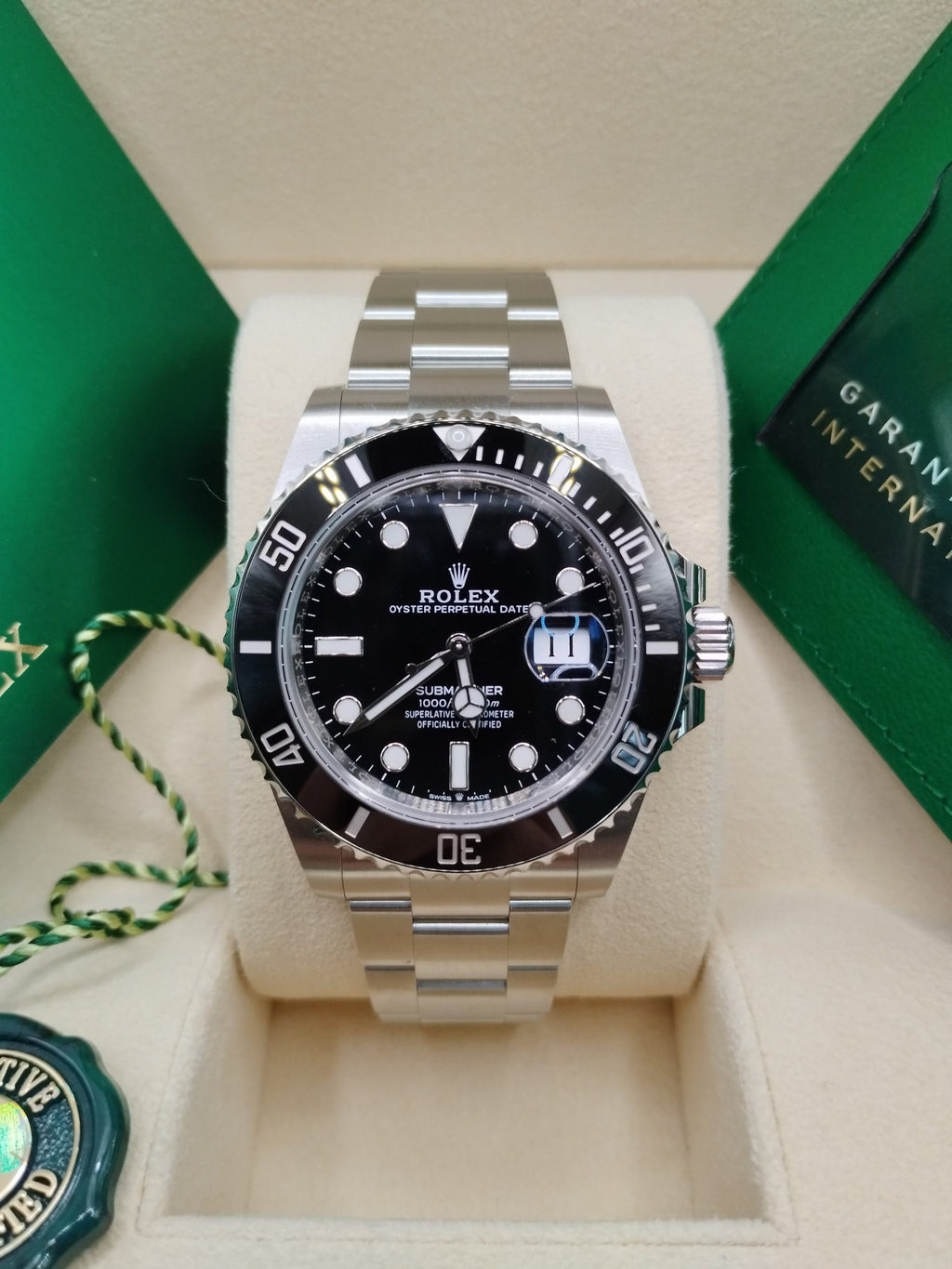 Luxury Swiss Watch | Submariner | Automatic Diver | Black Dial | 904L Stainless Steel Oyster Bracelet | Ceramic Bezel