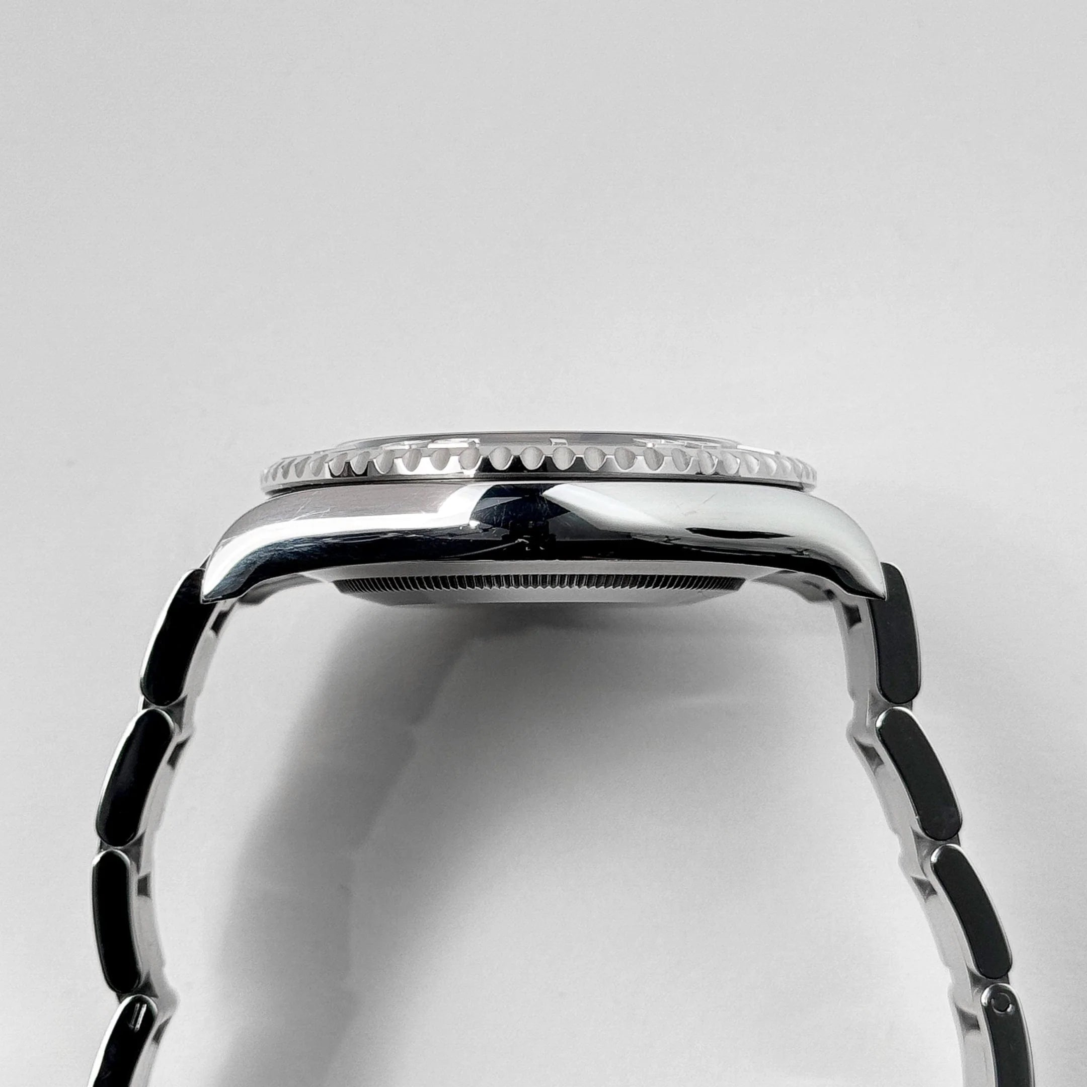 Luxury Swiss Watch | Automatic Movement | Blue Sunburst Dial  | Rotating Bezel | Stainless Steel Case & Bracelet