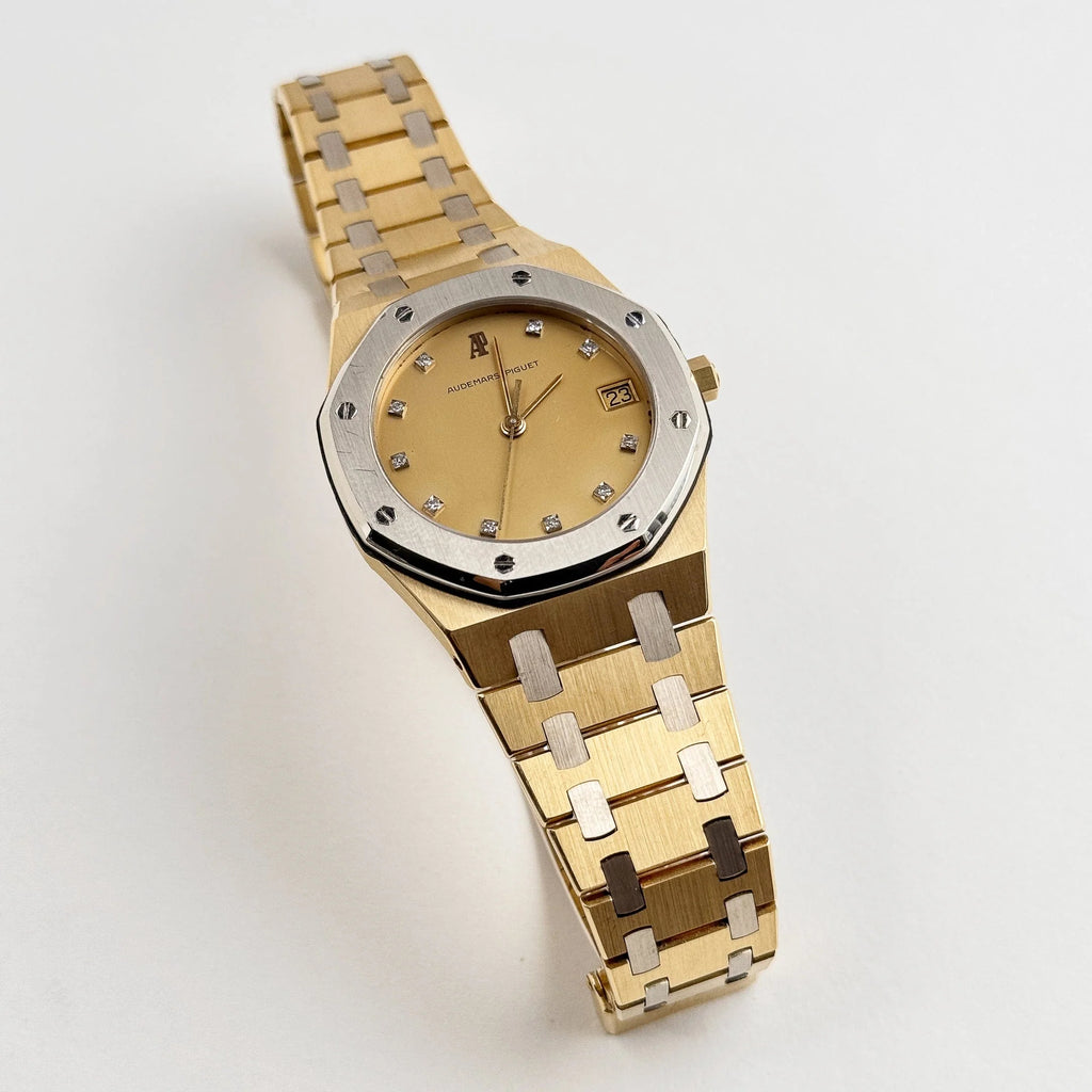 Luxury Swiss Watch | Automatic Movement | Stainless Steel Case | Stainless Steel Bracelet | Date Display