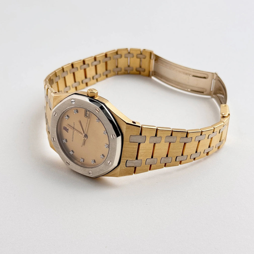 Luxury Swiss Watch | Automatic Movement | Stainless Steel Case | Stainless Steel Bracelet | Date Display