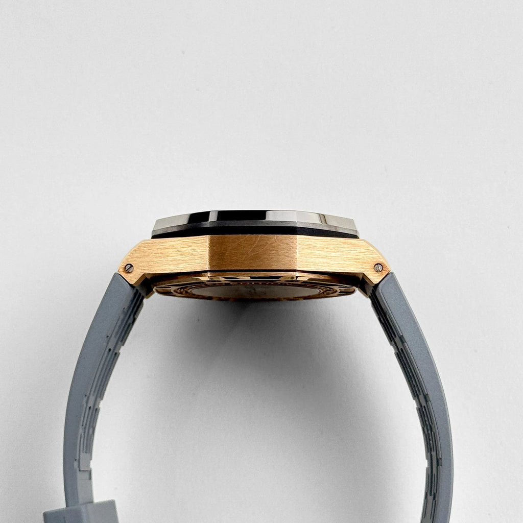 Luxury Swiss Watch | Automatic Movement | Rubber Strap | Date Display | Bold Racing Style